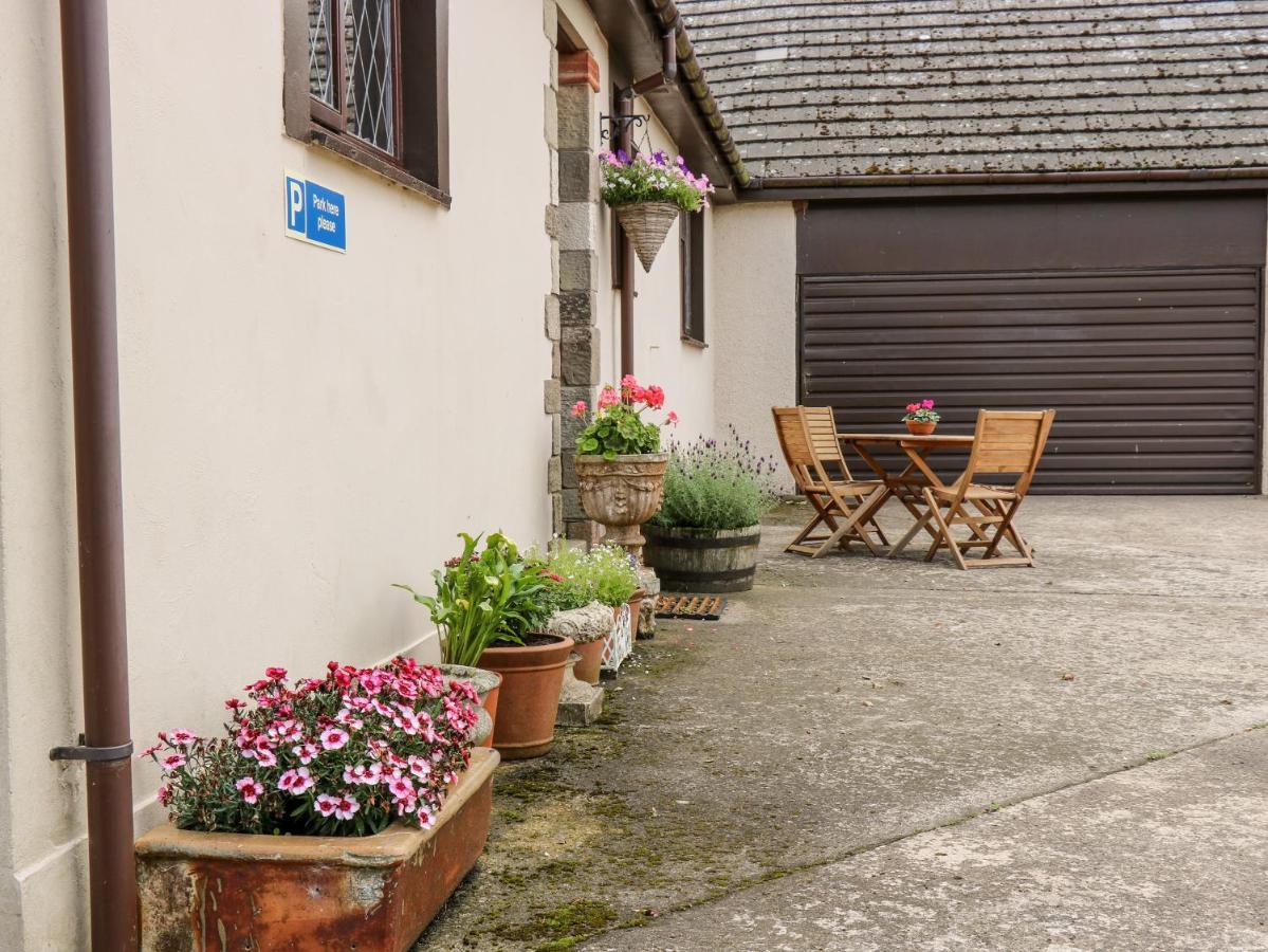 Courtyard Cottage Duns Exteriör bild