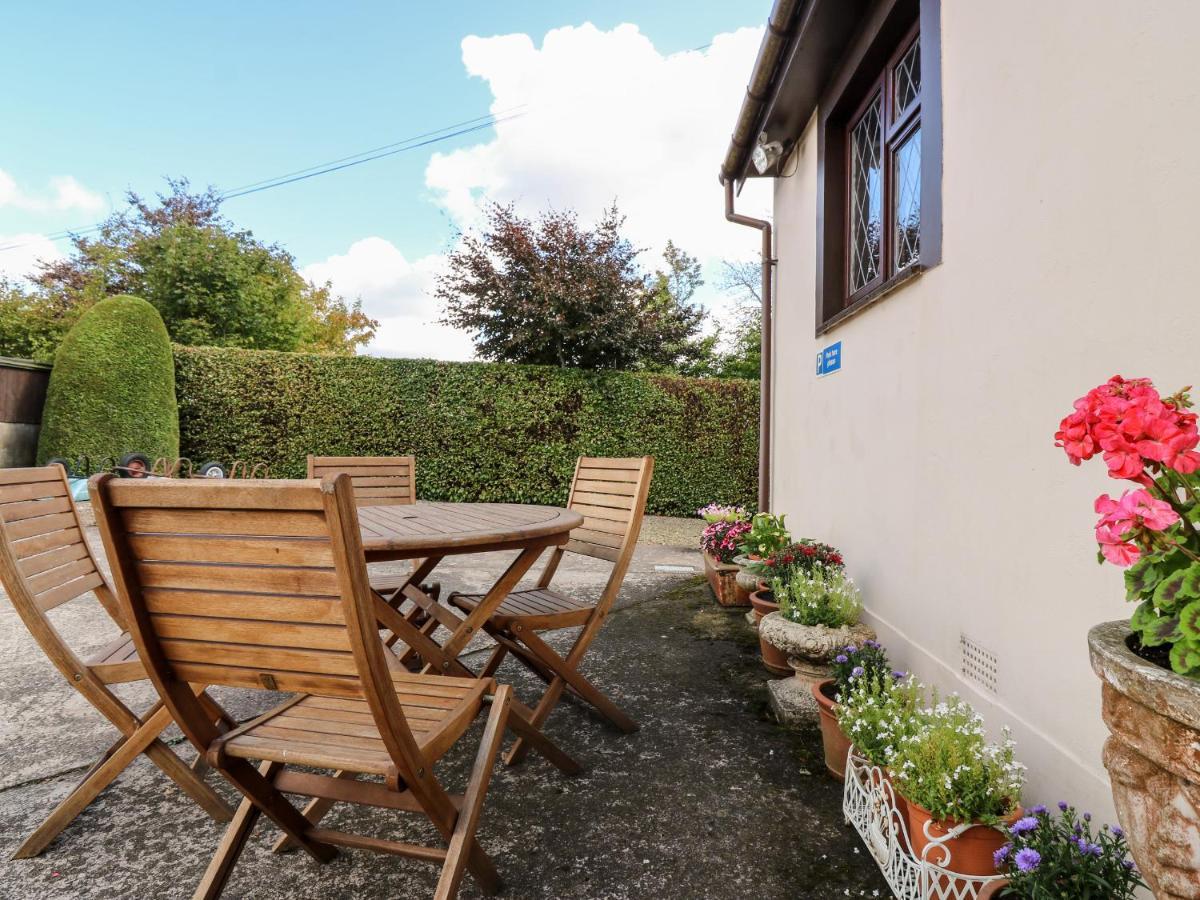 Courtyard Cottage Duns Exteriör bild